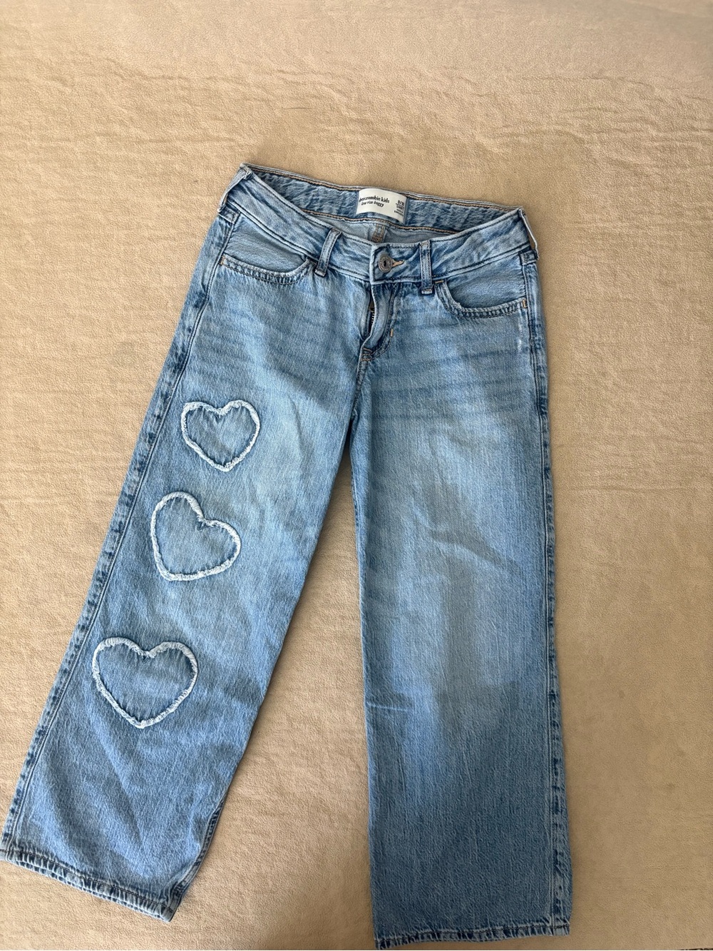 Abercrombie kids low rise baggy girl blue jeans short 9/10 w heart patches